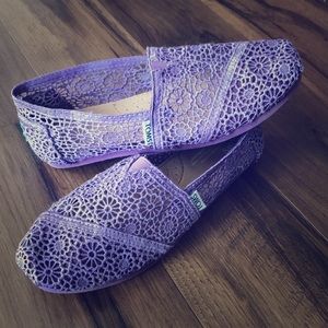 Purple Lace Toms